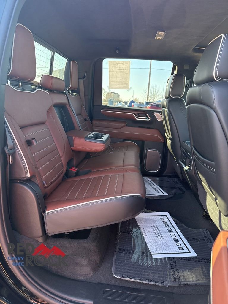 2025 GMC Sierra 3500HD Denali Ultimate - Photo 15