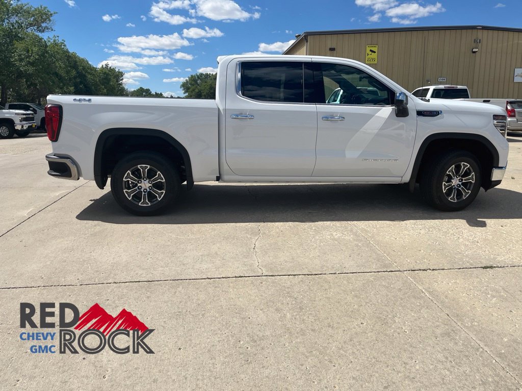 2026 GMC Sierra 1500 SLT - Photo 9