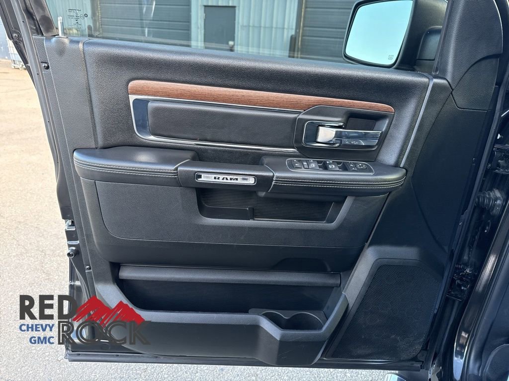 2017 RAM Ram 1500 Pickup Laramie - Photo 16
