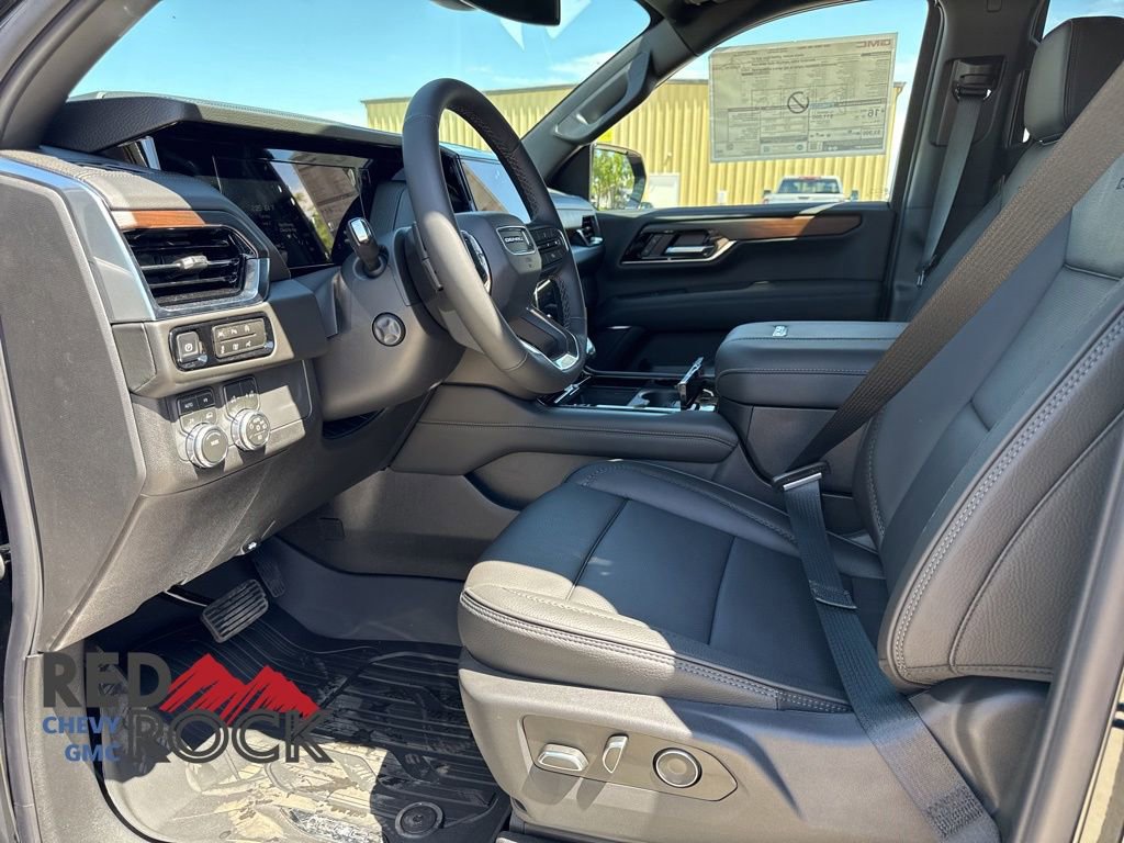2026 GMC Yukon Denali - Photo 10
