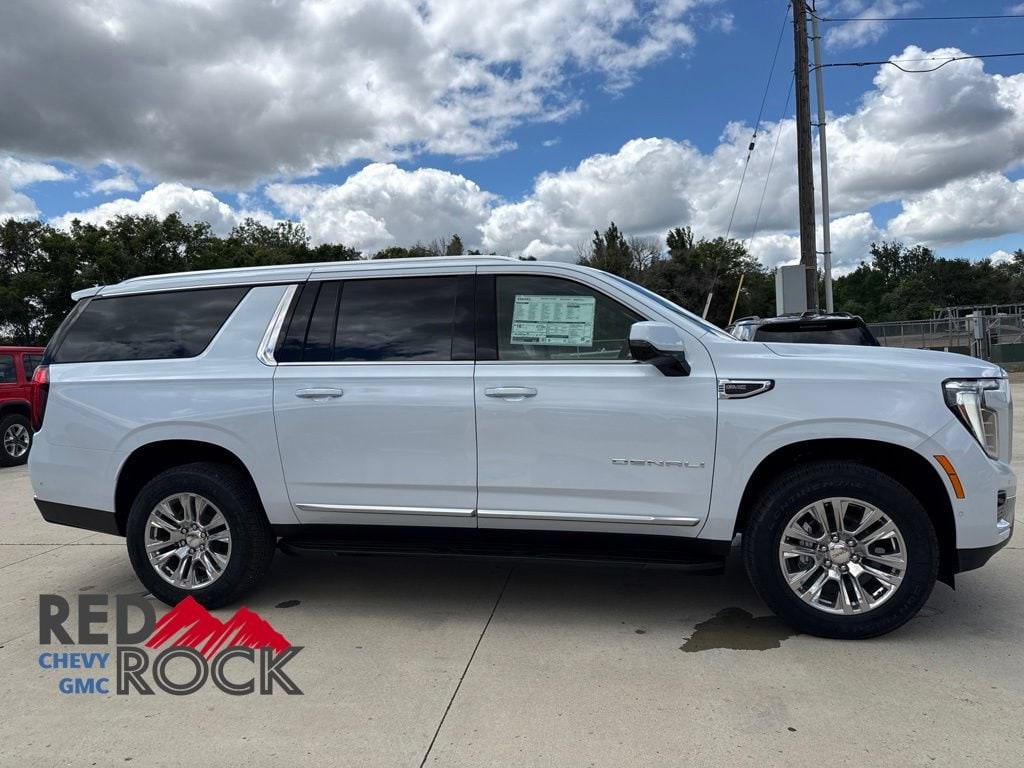 2026 GMC Yukon XL Denali - Photo 4
