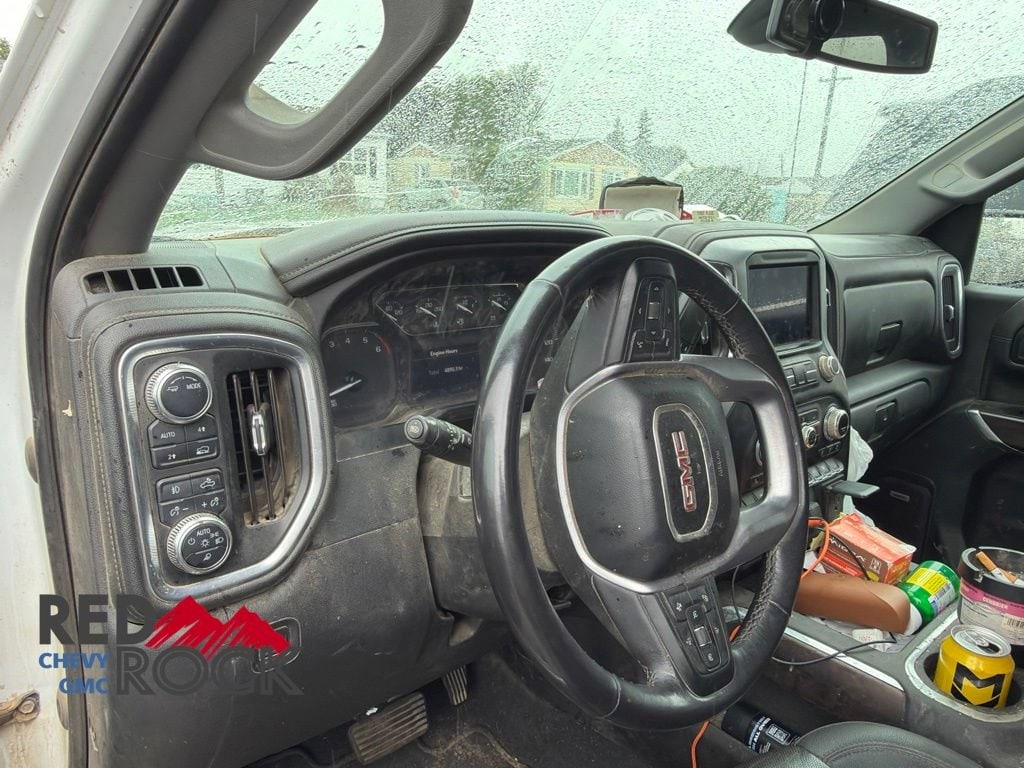 2022 GMC Sierra 4WD Crew Cab Short Box SLT's photo