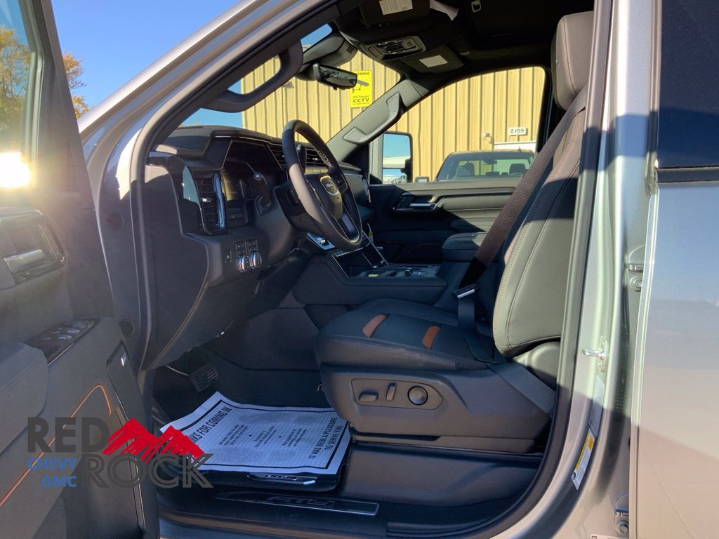 2026 GMC Sierra 2500HD AT4 - Photo 9
