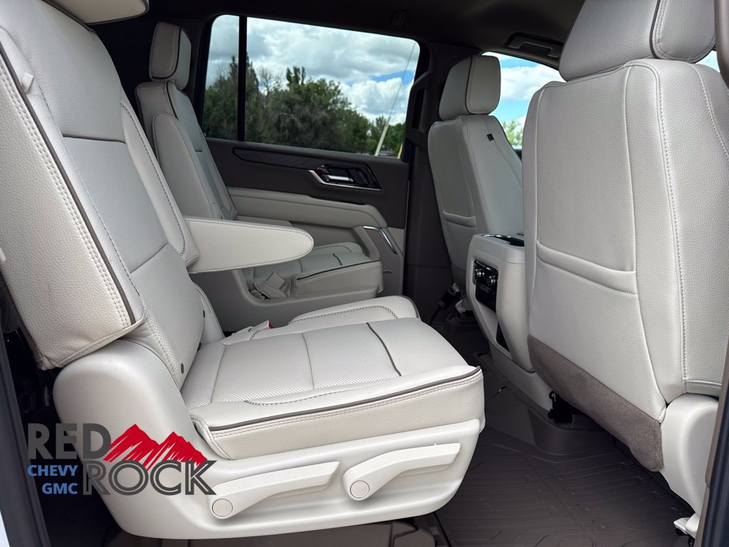 2026 GMC Yukon XL Denali - Photo 13