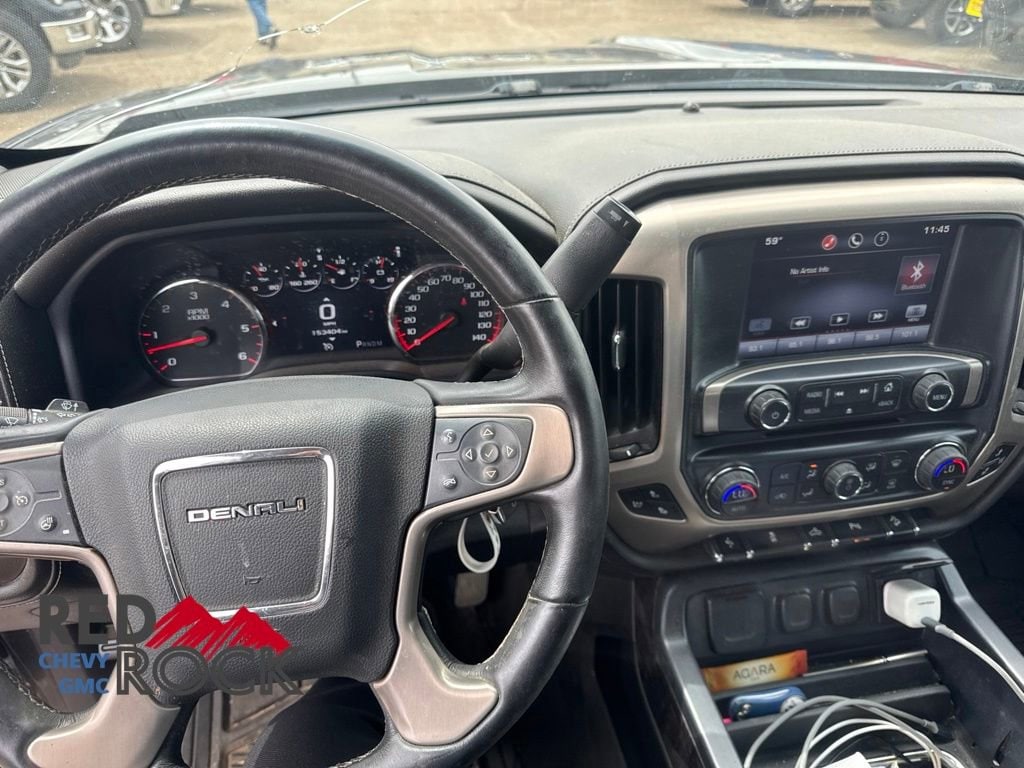 2015 GMC Sierra 4WD Crew Cab Short Box's photo
