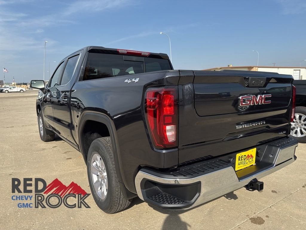 2026 GMC Sierra 1500 SLE - Photo 7