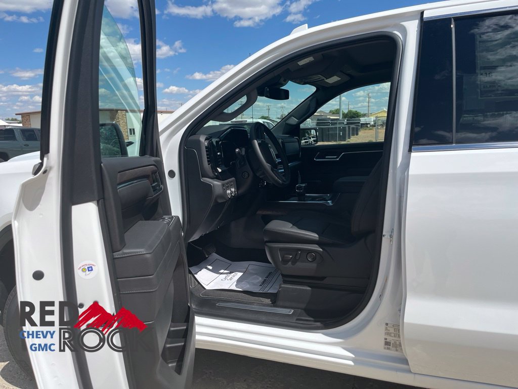 2026 GMC Sierra 1500 SLT - Photo 11