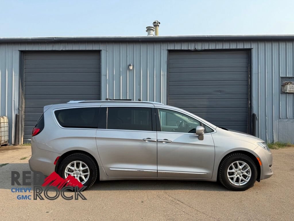 Used 2020 Chrysler Pacifica Touring L