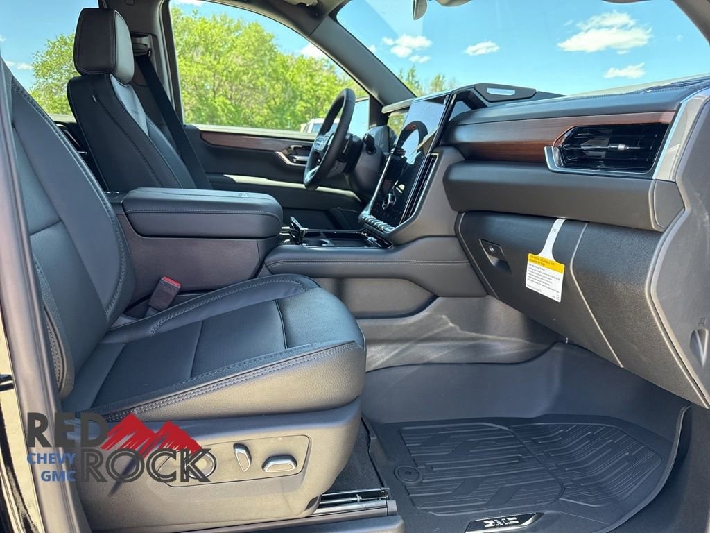 2026 GMC Yukon Denali - Photo 11
