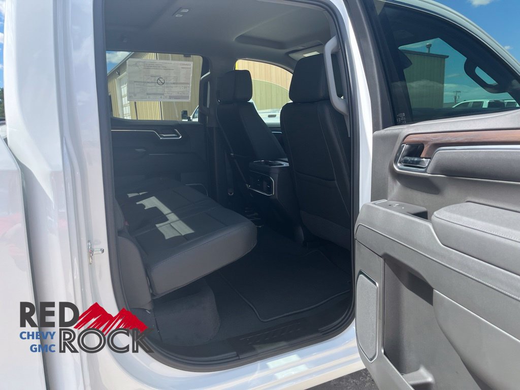 2026 GMC Sierra 1500 SLT - Photo 14