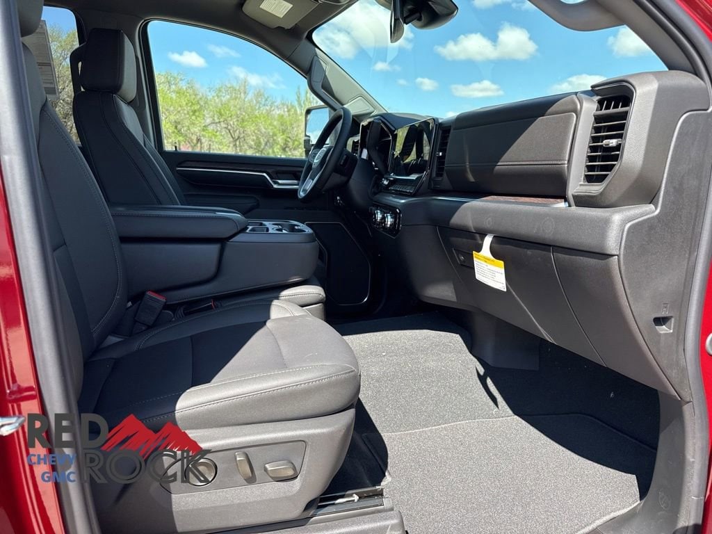 2026 GMC Sierra 2500HD SLT - Photo 11
