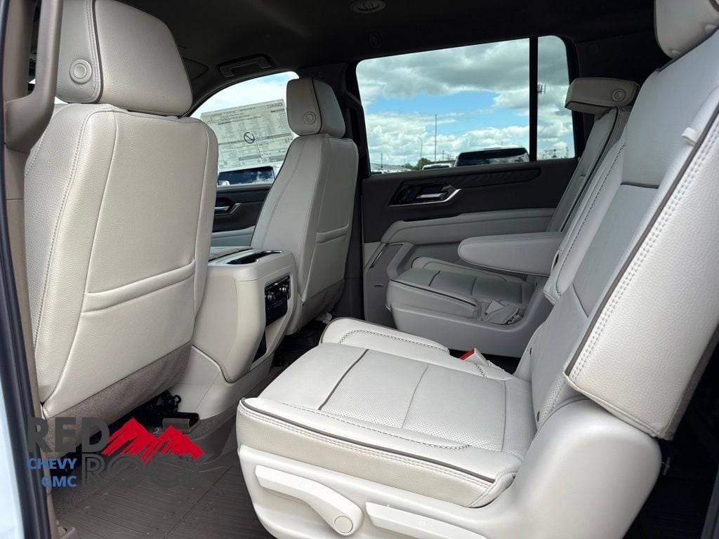 2026 GMC Yukon XL Denali - Photo 12