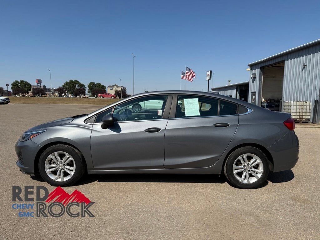 Used 2019 Chevrolet Cruze LT Car