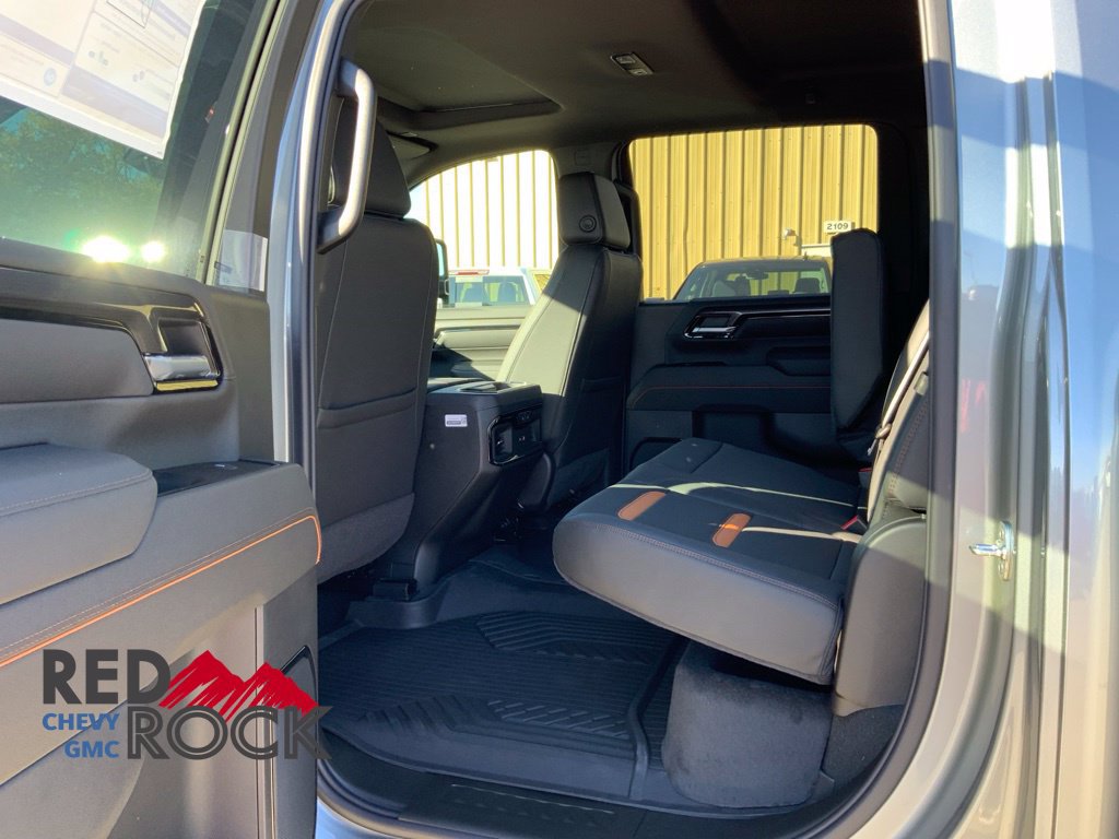2026 GMC Sierra 2500HD AT4 - Photo 10