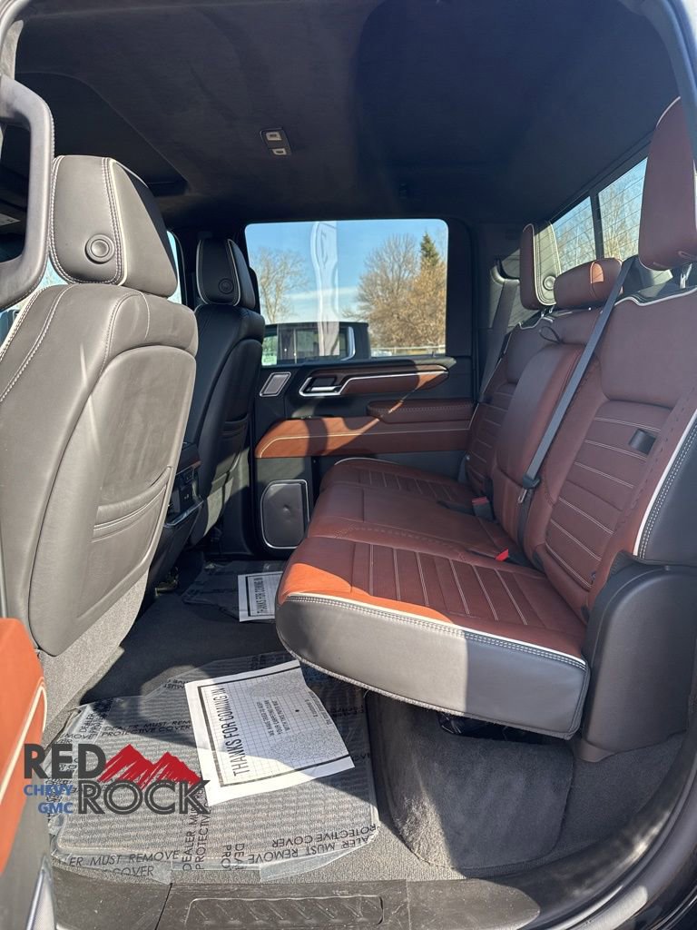 2025 GMC Sierra 3500HD Denali Ultimate - Photo 16