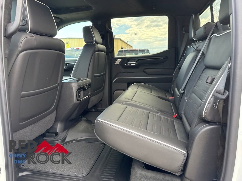 2026 GMC Sierra 1500 AT4X - Photo 12