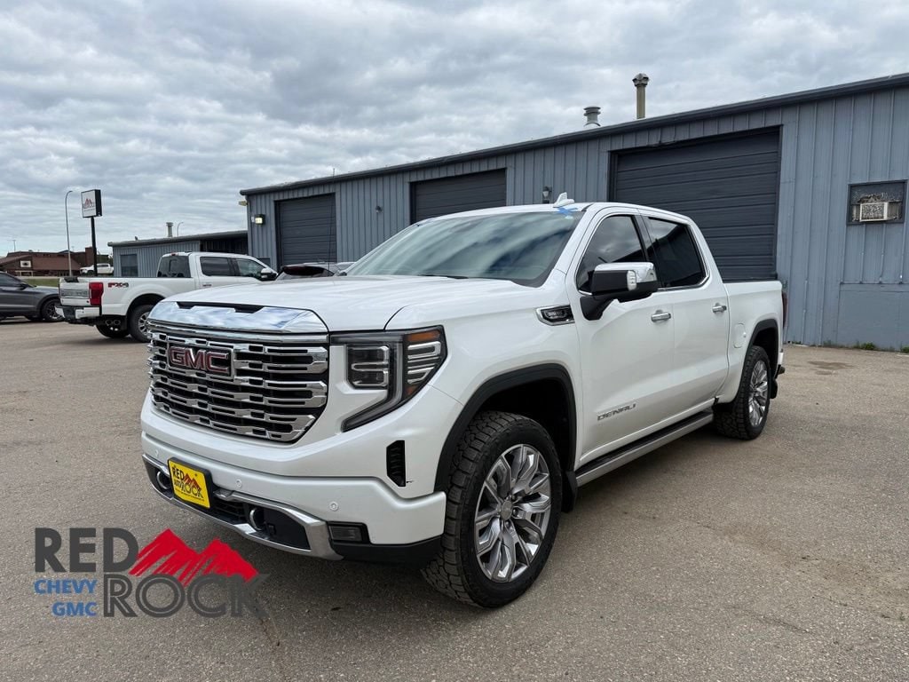 2022 GMC Sierra 4WD Crew Cab Short Box Denali's photo