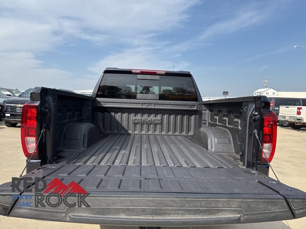 2026 GMC Sierra 1500 SLE - Photo 9