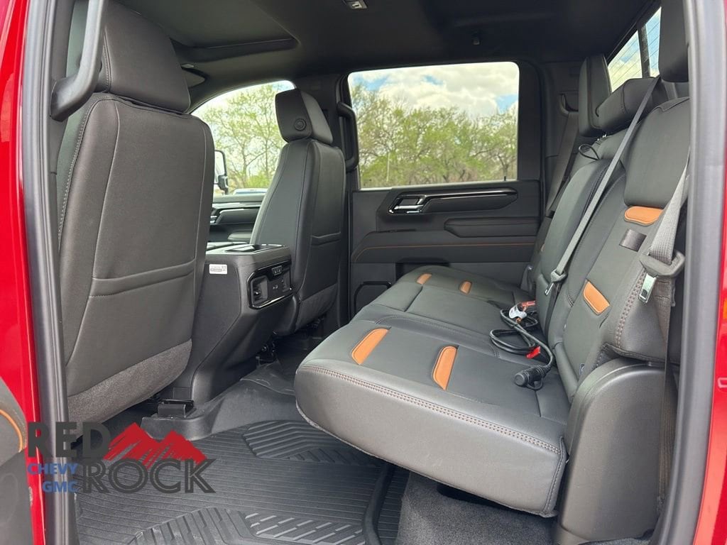 2026 GMC Sierra 2500HD AT4 - Photo 12