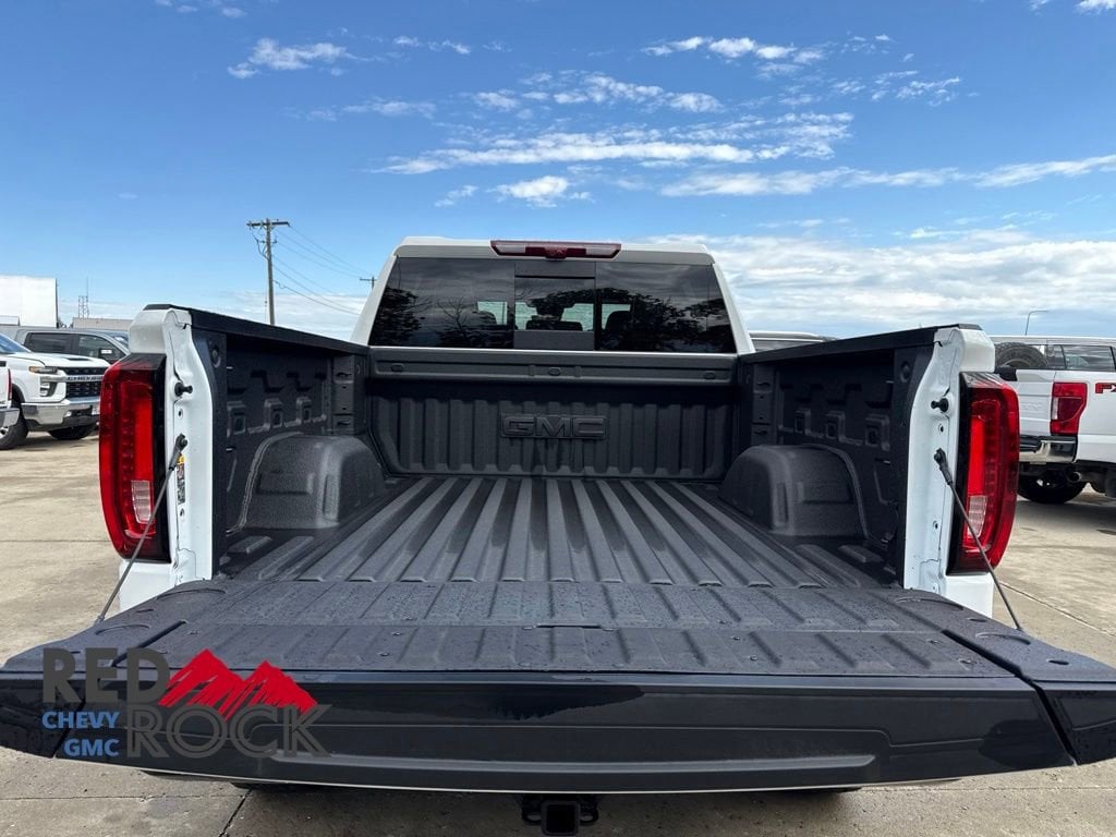 2026 GMC Sierra 1500 AT4X - Photo 9