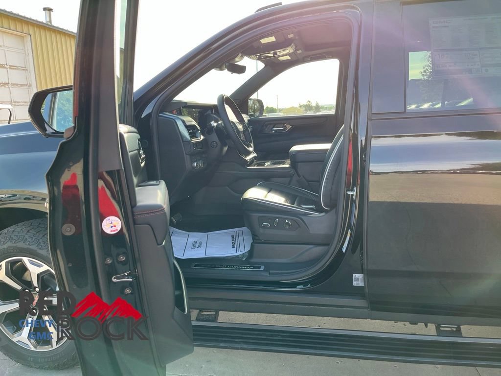 2026 GMC Yukon AT4 Ultimate - Photo 10