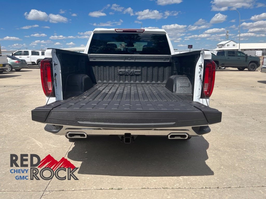2026 GMC Sierra 1500 SLT - Photo 7