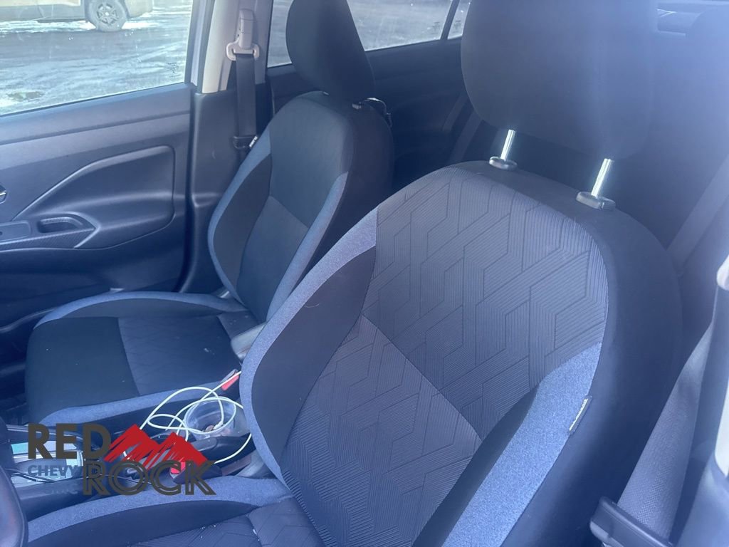 2024 Nissan Versa SV photo 3