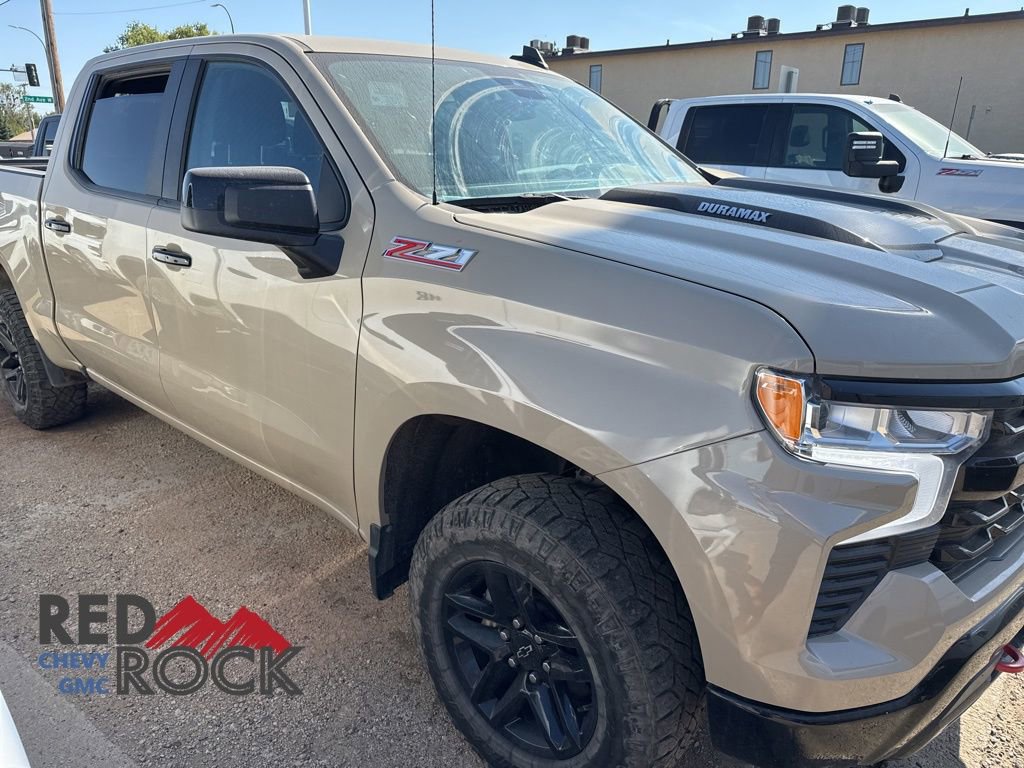 2023 Chevrolet Silverado 1500 LT Trail Boss photo 3