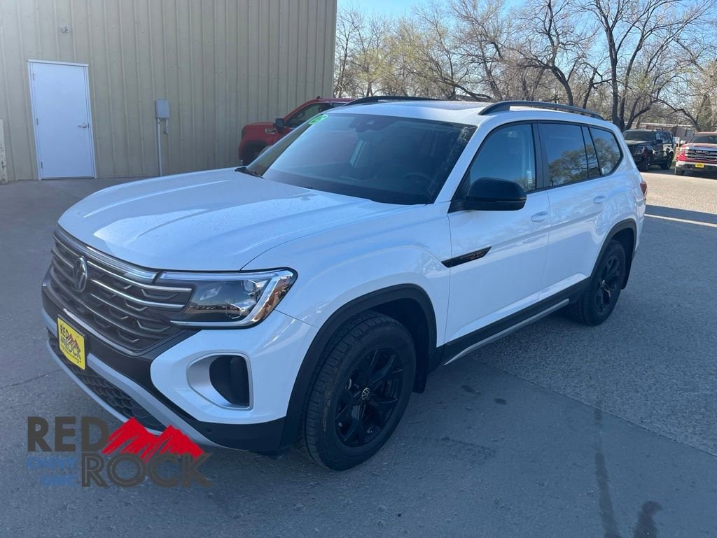 2025 Volkswagen Atlas 2.0T Atlas Peak Edition 4MOTION's photo