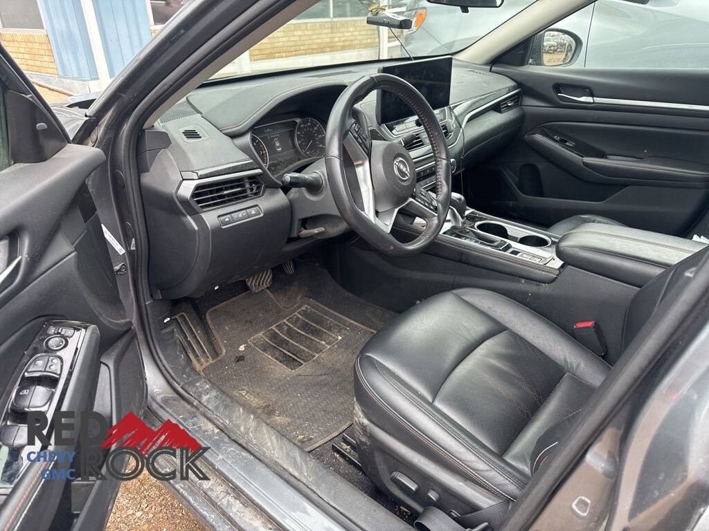 Used 2024 Nissan Altima 2.5 SR