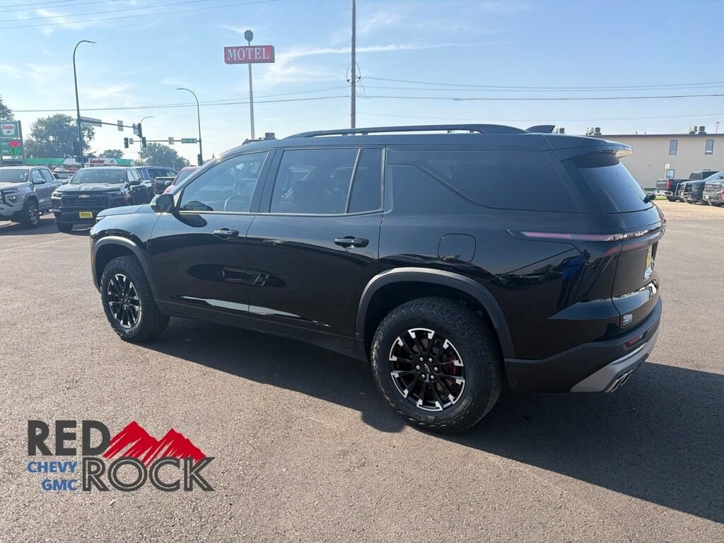 Used 2025 Chevrolet Traverse Z71 SUV