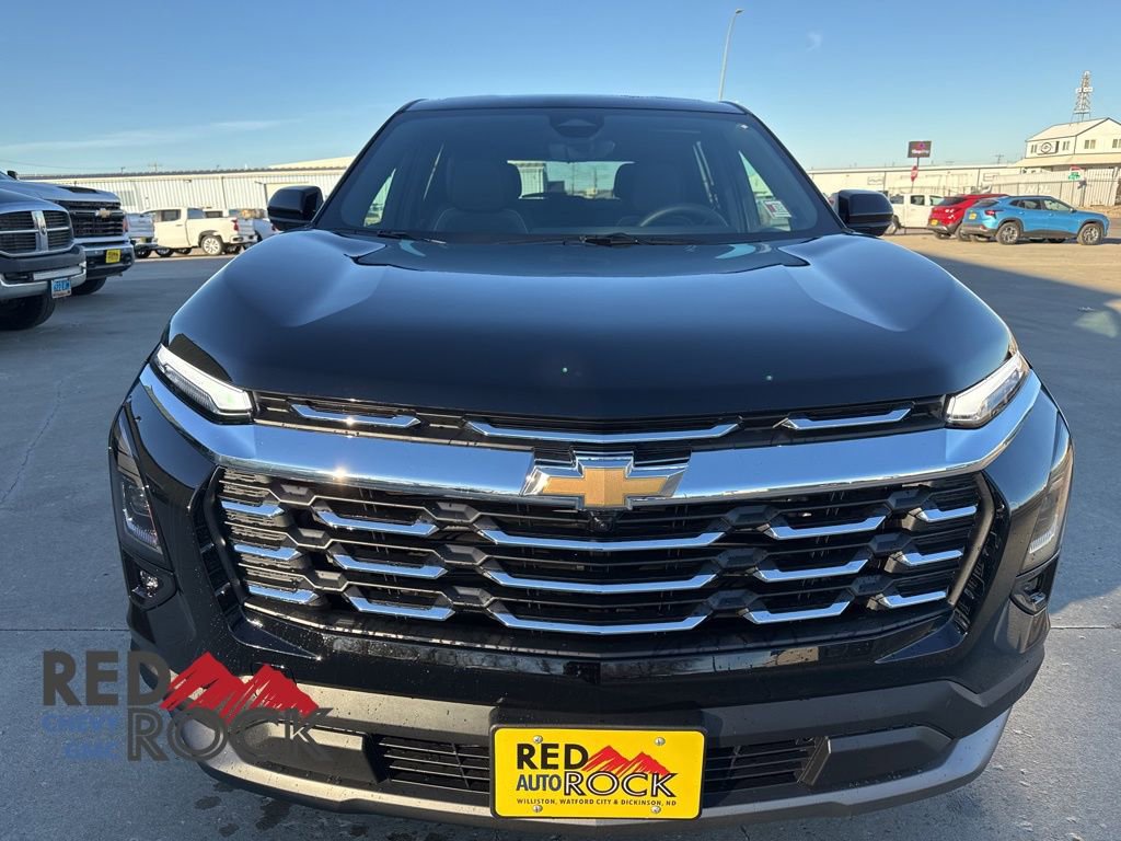 2026 Chevrolet Equinox LT photo 2