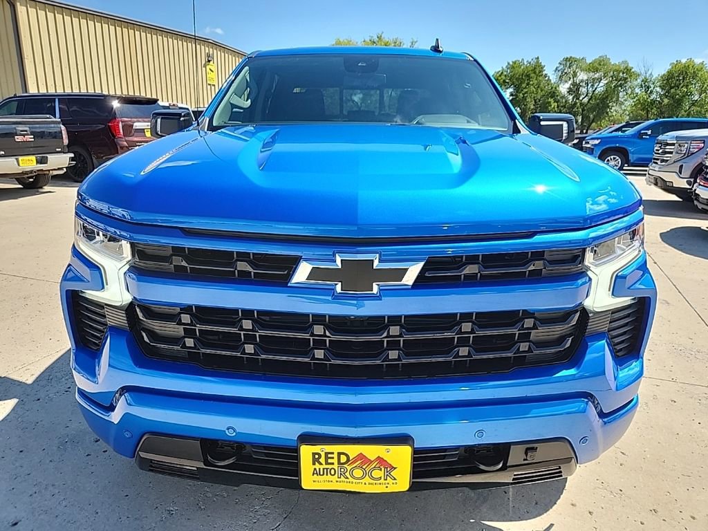 2025 Chevrolet Silverado 1500 RST photo 2