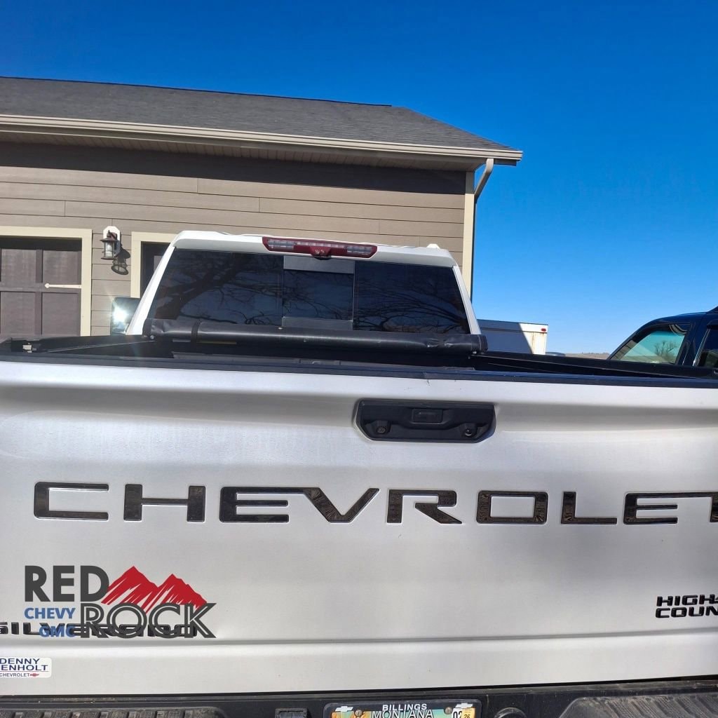 2021 Chevrolet Silverado 2500HD High Country photo 3