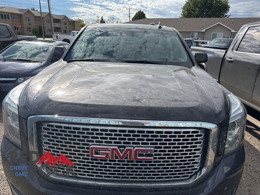 2017 Gmc Yukon XL Denali photo 2
