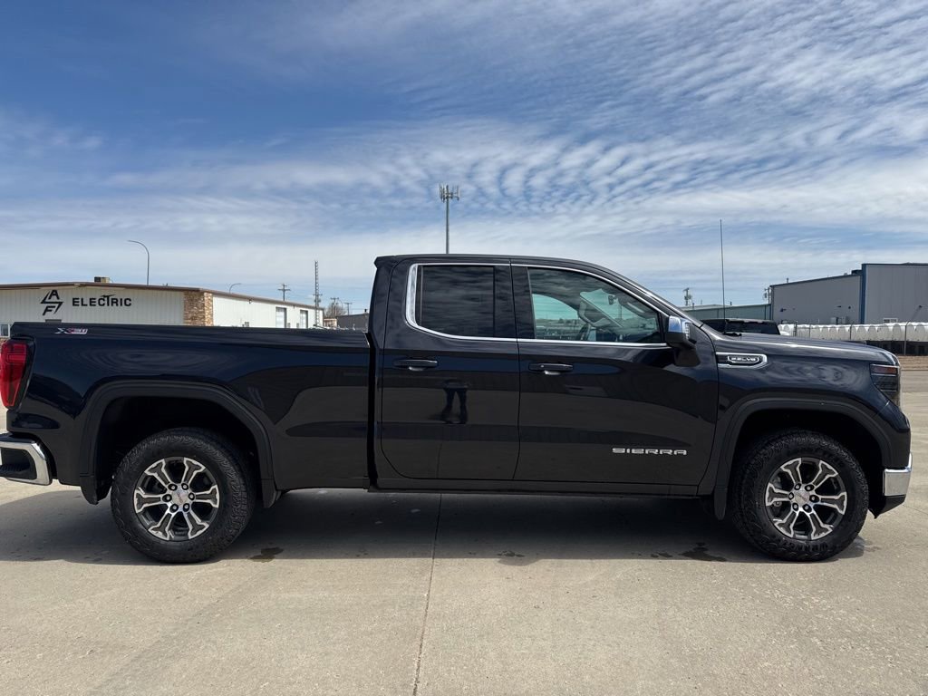 2025 Gmc Sierra 1500 SLE photo 4