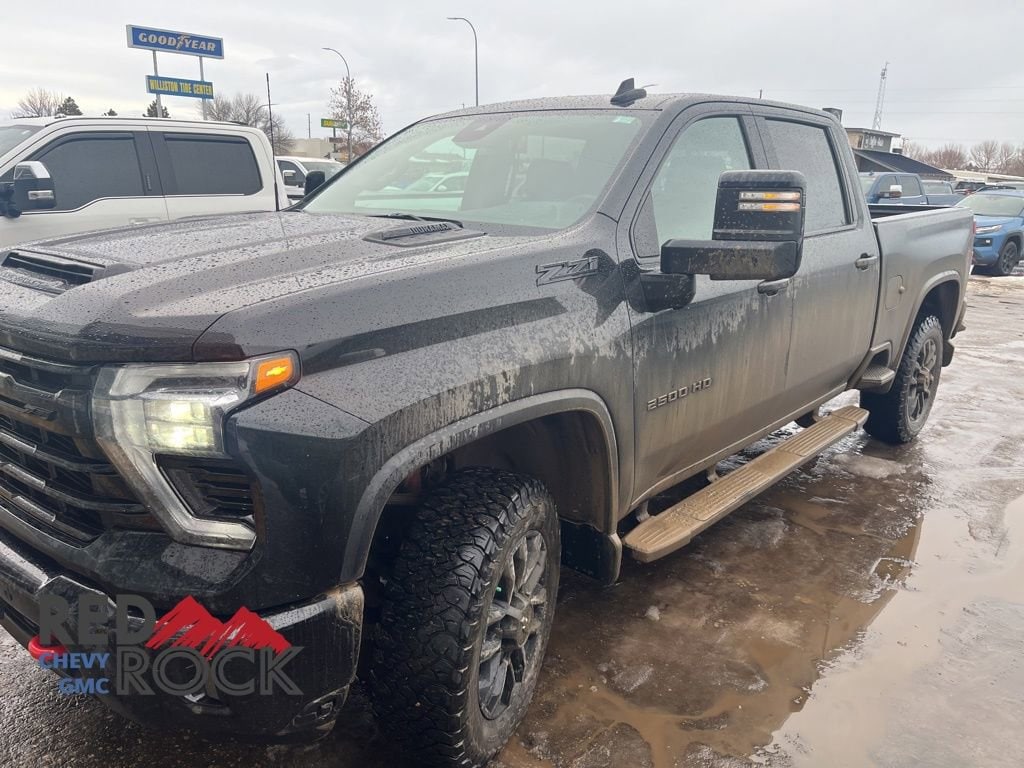 2025 Chevrolet Silverado 2500HD LT's photo