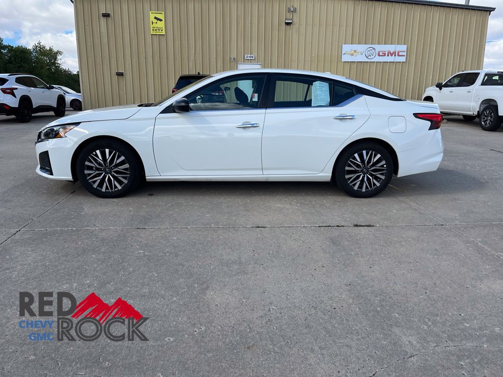 Used 2025 Nissan Altima SV