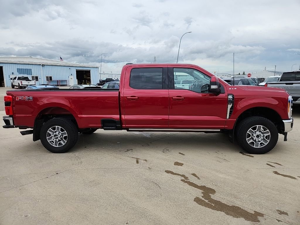 2023 Ford F-250 Lariat photo 4