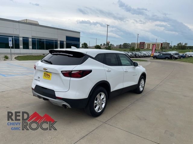 2022 Chevrolet Blazer 2LT photo 2