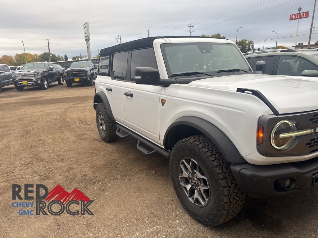 2023 Ford Bronco Base photo 3