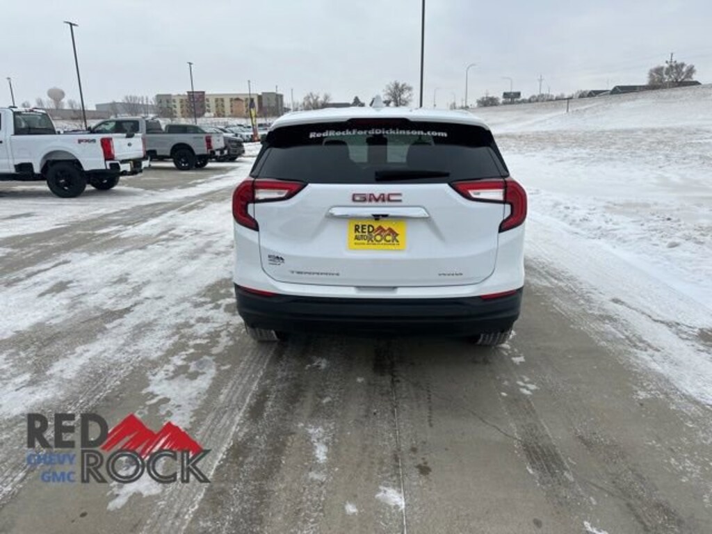 Used 2024 GMC Terrain SLE SUV