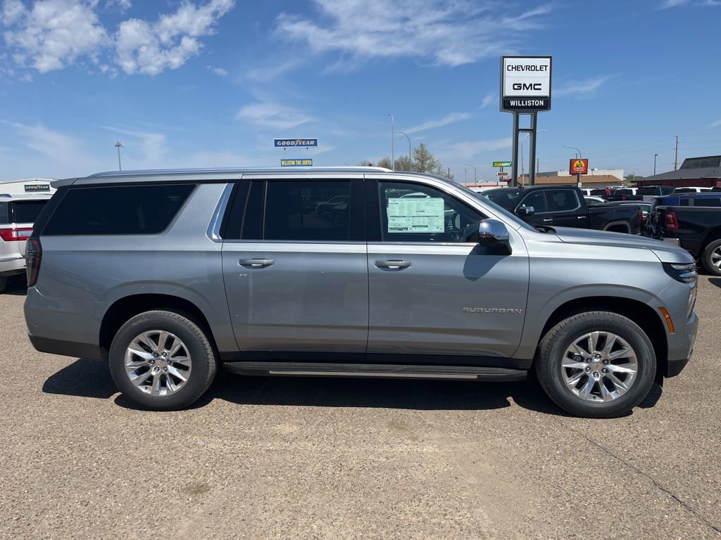 2025 Chevrolet Suburban Premier photo 4