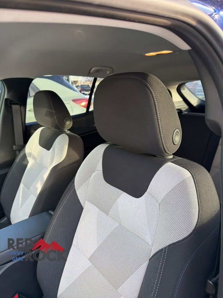 2024 Chevrolet Trax LS photo 2