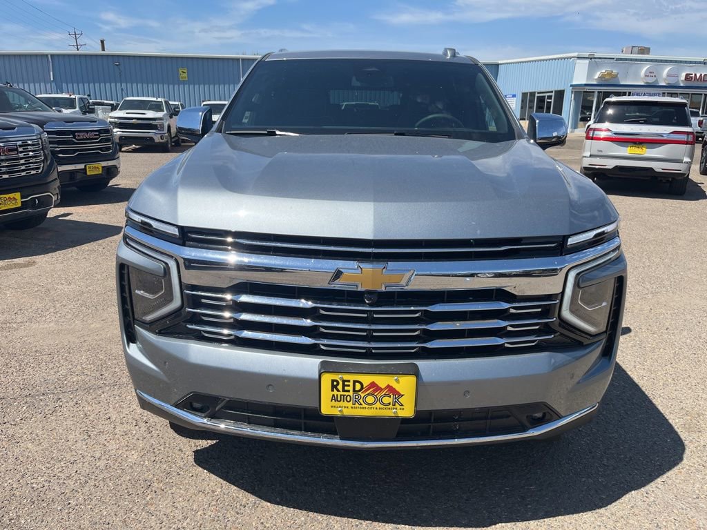 2025 Chevrolet Suburban Premier photo 2