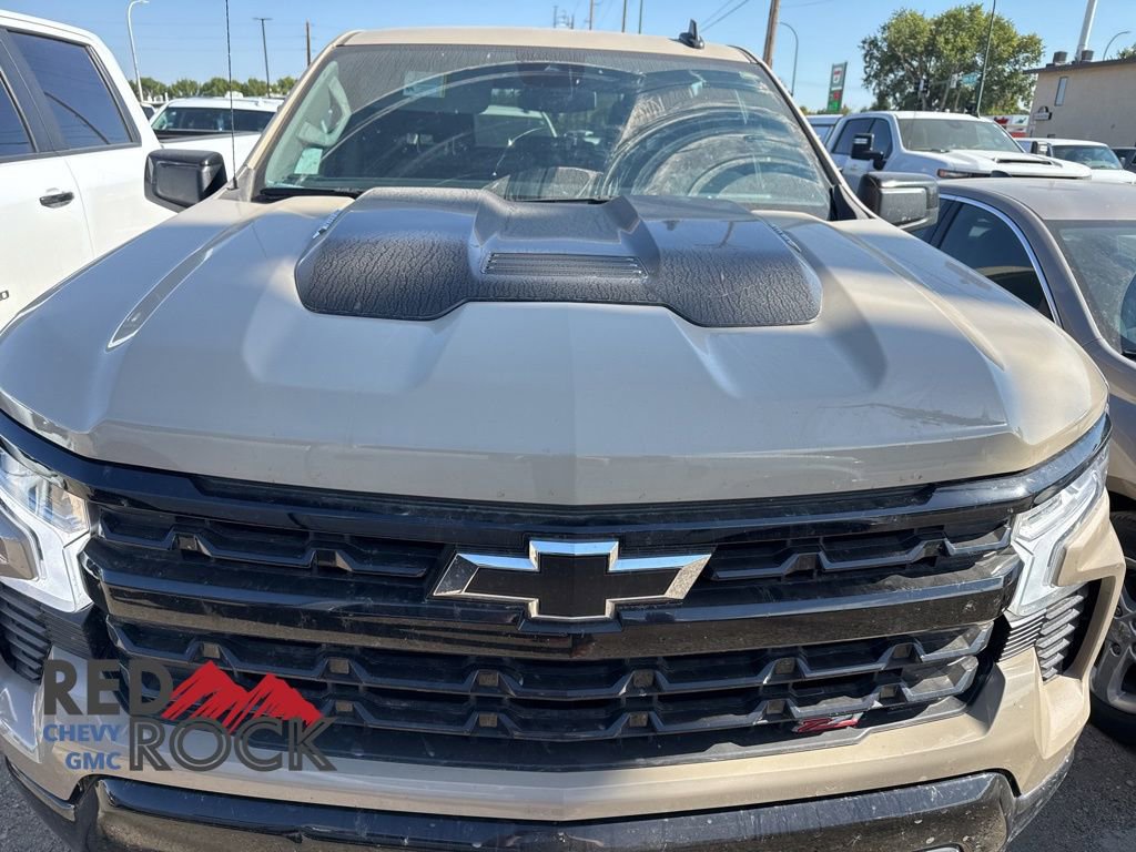 2023 Chevrolet Silverado 1500 LT Trail Boss photo 2
