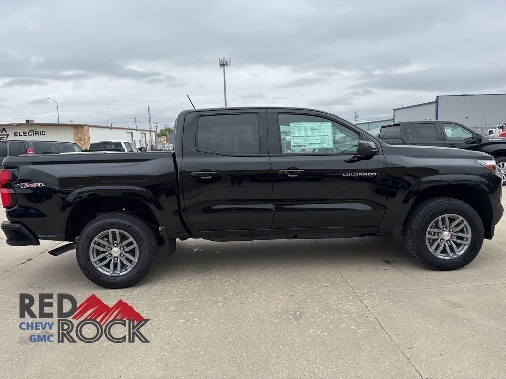 2026 Chevrolet Colorado LT photo 3