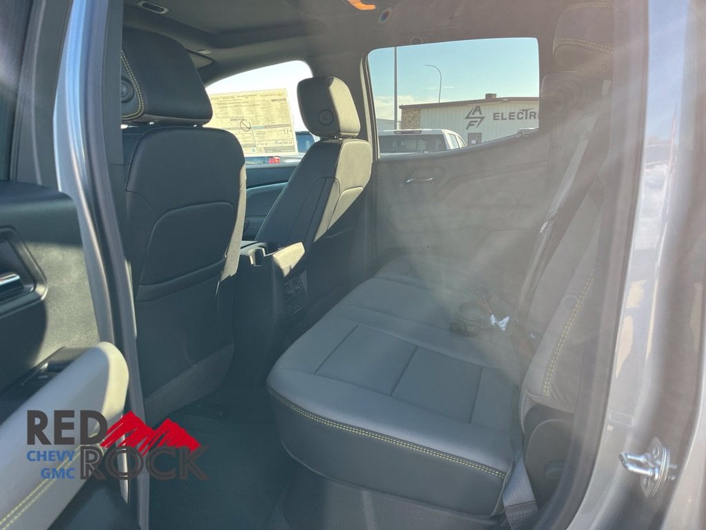 2026 Chevrolet Colorado ZR2 - Photo 10