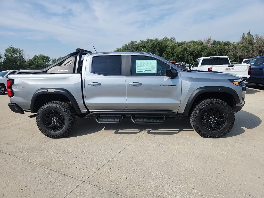 2025 Chevrolet Colorado ZR2 photo 4