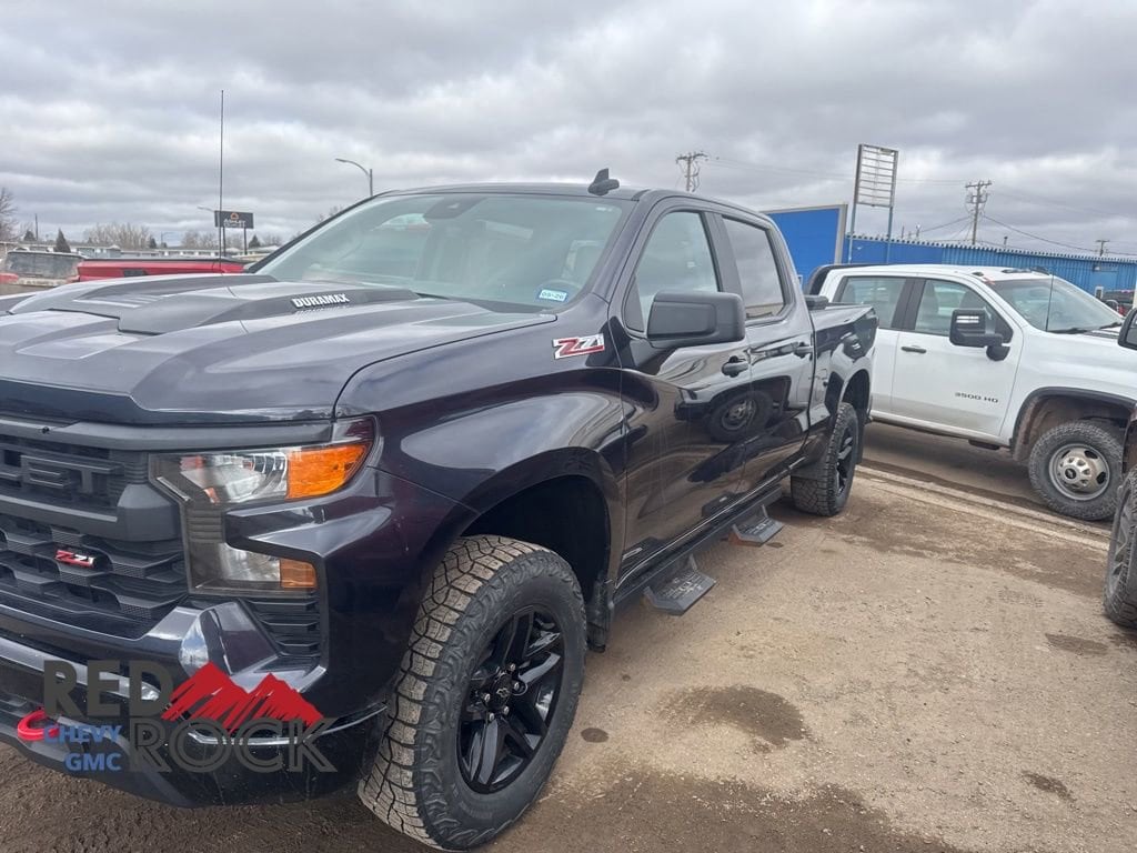 2024 Chevrolet Silverado 1500 Custom Trail Boss photo 2
